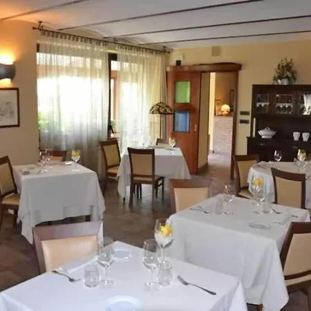 カントリーハウス Trattoria Del Bivio