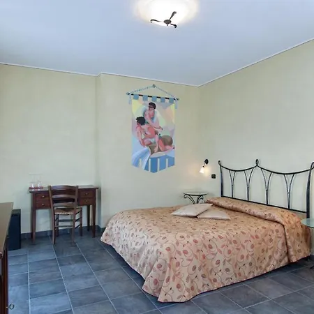 Lantställe Trattoria Del Bivio Cerretto Langhe
