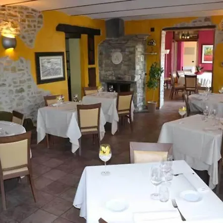 Lantställe Trattoria Del Bivio Cerretto Langhe