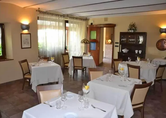 カントリーハウス Trattoria Del Bivio
