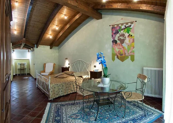 Trattoria Del Bivio カントリーハウス Cerretto Langhe