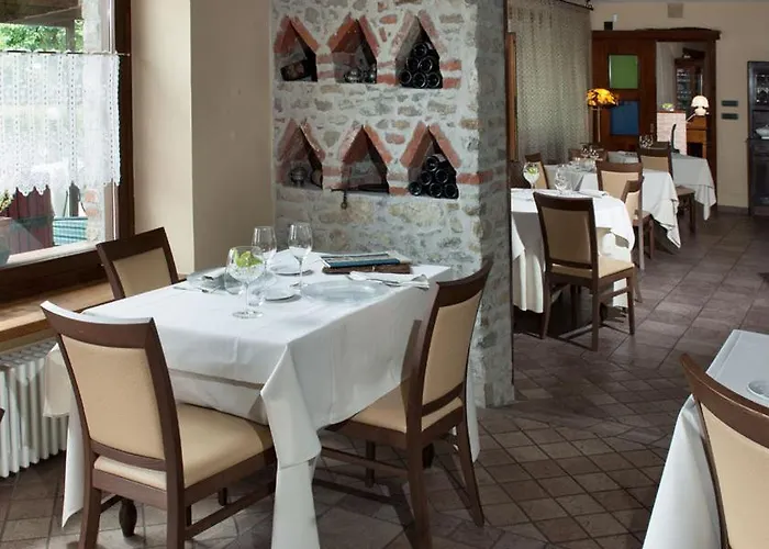Trattoria Del Bivio Cerretto Langhe